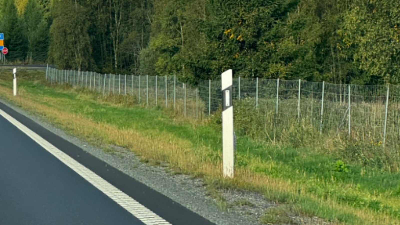 Dekorationsbild för Montering av kantstolpar i Nässjö